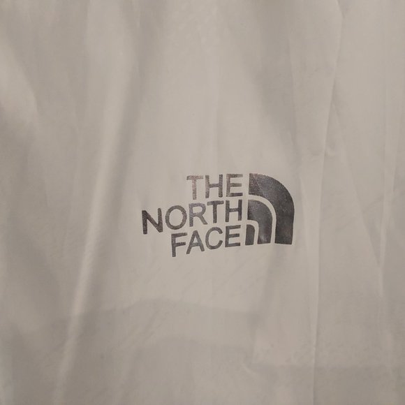 North Face White Wind BreakerWomen's Size Medium (Flaw) Small Blue Ink Mark - Picture 3 of 8